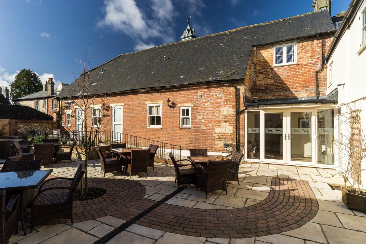 Greyhound Inn Wilton Wilton  Exterior photo